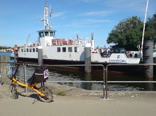 Fähre in Warnemünde am Ostsee-Radweg