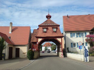 Torhaus in Muhr am See - Altmühltal-Radweg