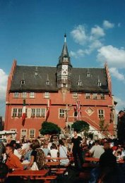Rathaus in Ochsenfurt, Main-Radweg