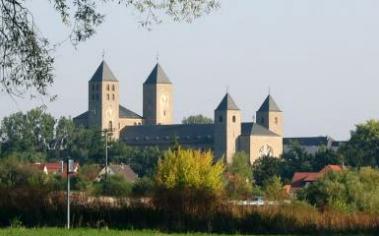 Benediktiner-Abtei in Schwarzach, Main-Radweg