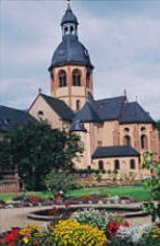 Wallfahrtskirche in Seligenstadt, Main-Radweg